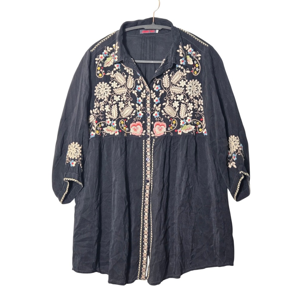 Johnny Was Floral Embroidered 3/4 Sleeve Tunic Button Up Blouse Blue M Boho